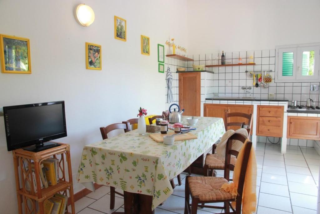 Azienda Agricola Sapereta Porto Azzurro Εξωτερικό φωτογραφία