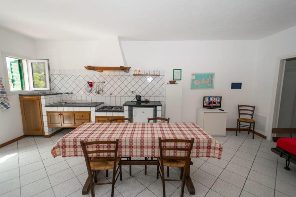 Azienda Agricola Sapereta Porto Azzurro Εξωτερικό φωτογραφία